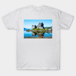 Scotland - Eilan Donan castle T-Shirt